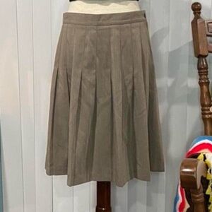 Sag Harbor pleated below the knee skirt
